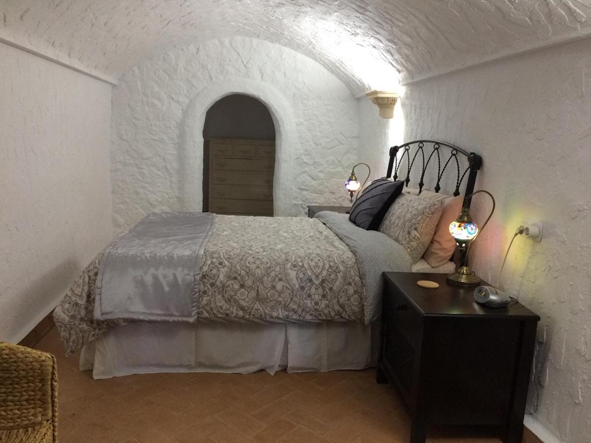 Cueva Romana, Adults Only Cave House Cuevas del Campo Exterior photo